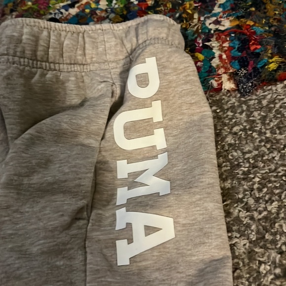 Super Cute Puma Shorts size Medium - Picture 2 of 4
